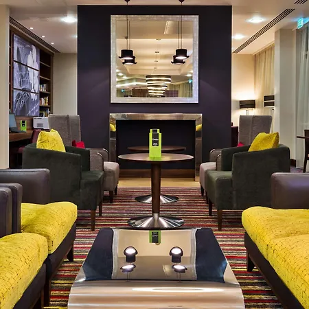 Hampton By Hilton Luton Airport-2